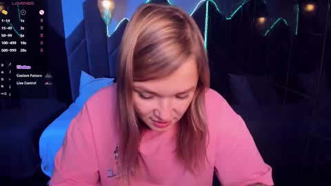 Snapshot of bella_cosmos chatting on 30, 9, 2025 Bella online show from 30, 9, 2025