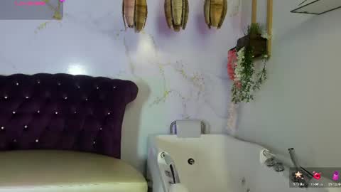 Snapshot of bella_cuttee chatting on 12, 7, 2026 B E L L A online show from 12, 7, 2026