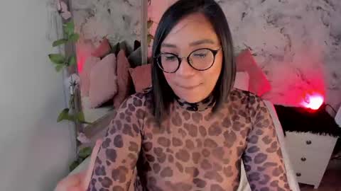 Snapshot of bella_desi chatting on 15, 7, 2026 Dessi online show from 15, 7, 2026
