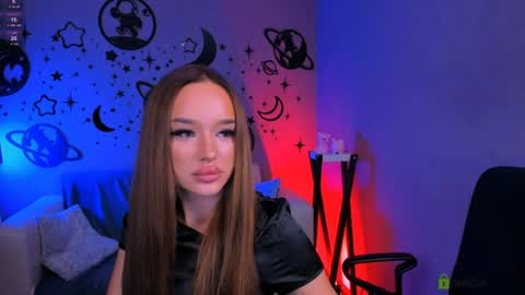 Snapshot of bella_dorn chatting on 4, 8, 2026 Bella online show from 4, 8, 2026