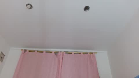 Snapshot of bella_gentle chatting on 6, 5, 2026 bella_gentle online show from 6, 5, 2026