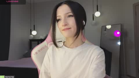 Bella next stream December 2 at 9pm gmt online show from 20, 9, 2025