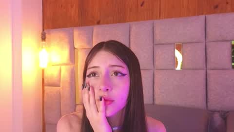 Snapshot of bella_kitty_ chatting on 28, 11, 2025 Bella online show from 28, 11, 2025