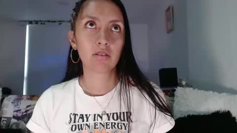 Snapshot of bella_marlowe chatting on 2, 2, 2025 Bella Marlowe online show from 2, 2, 2025