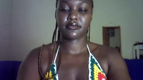Snapshot of bella_reina chatting on 11, 7, 2026 bella_reina online show from 11, 7, 2026