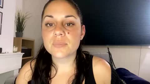 Snapshot of bella_sexy_feet chatting on 9, 1, 2025 bella_sexy_feet online show from 9, 1, 2025