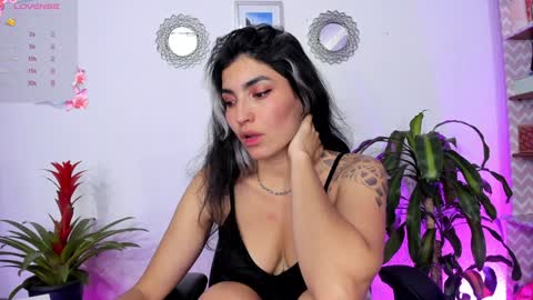 Bella online show from 30, 1, 2025