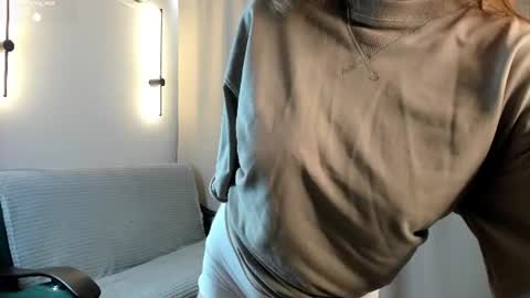 Snapshot of bella_xiss chatting on 6, 7, 2026 bella_xiss online show from 6, 7, 2026