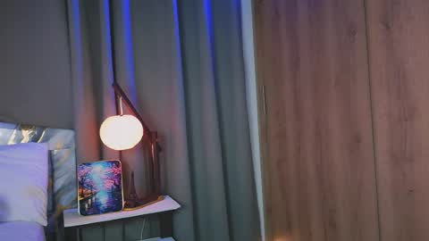 Betsy online show from 2, 11, 2025