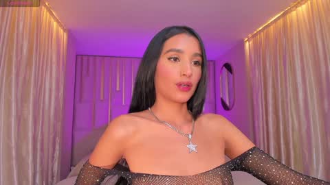  Bella C  online show from 2, 1, 2025