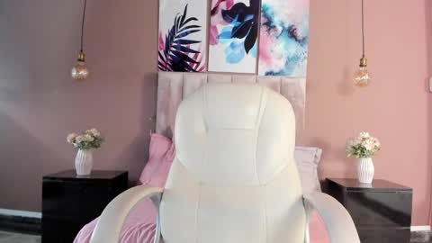 Bella Clair online show from 1, 2, 2025