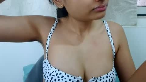 Snapshot of bellacrystall chatting on 23, 7, 2026 bellacrystall online show from 23, 7, 2026