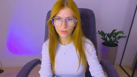 Snapshot of bellafoxi chatting on 28, 9, 2025 BellaFoxi online show from 28, 9, 2025