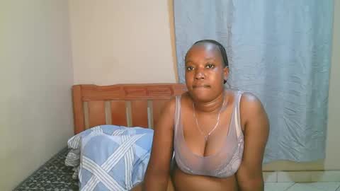 Snapshot of bellalure33 chatting on 28, 10, 2025 Bella online show from 28, 10, 2025