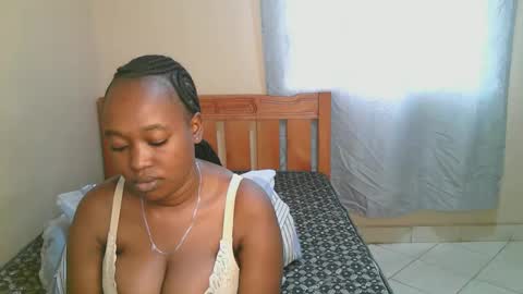 Snapshot of bellalure33 chatting on 29, 10, 2025 Bella online show from 29, 10, 2025