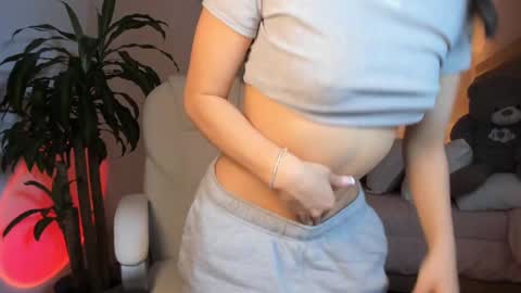 Snapshot of bellamia_ chatting on 16, 2, 2025 Bella Mia online show from 16, 2, 2025