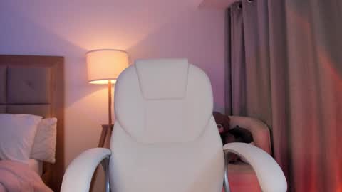 Snapshot of bellamia_ chatting on 11, 10, 2025 Bella Mia online show from 11, 10, 2025