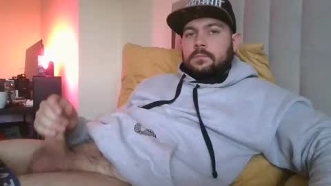 Snapshot of bellandballs chatting on 4, 4, 2026 bellandballs online show from 4, 4, 2026