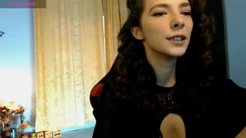 Snapshot of bellaqueen0701 chatting on 7, 10, 2025 bellaqueen0701 online show from 7, 10, 2025
