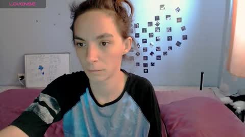 bellaqueen0701 online show from 21, 11, 2025