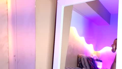 bellarooux online show from 24, 3, 2026