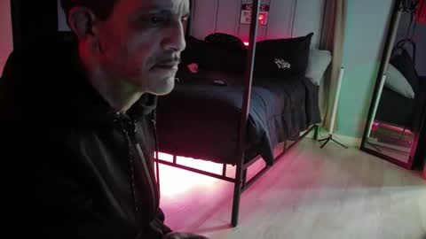 Bellaskeykeeper online show from 26, 3, 2026