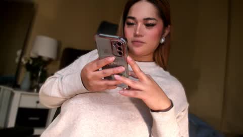 BELLA JONES online show from 27, 5, 2026