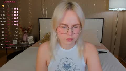 Bella online show from 15, 11, 2025