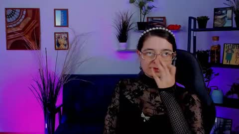 Snapshot of bellatrixllestrange chatting on 9, 1, 2025 Bella. Ntmu online show from 9, 1, 2025
