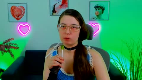 Snapshot of bellatrixllestrange chatting on 17, 1, 2025 Bella. Ntmu online show from 17, 1, 2025