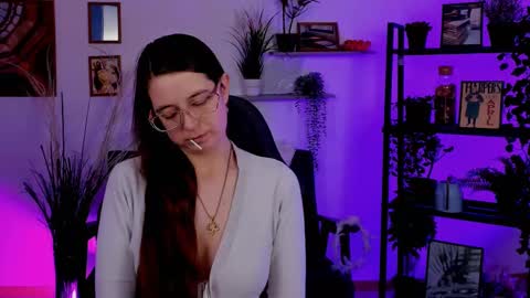 Snapshot of bellatrixllestrange chatting on 24, 1, 2025 Bella. Ntmu online show from 24, 1, 2025