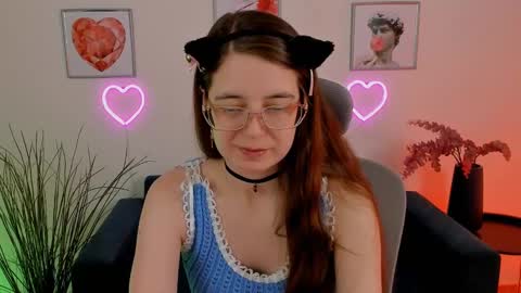 Snapshot of bellatrixllestrange chatting on 4, 2, 2025 Bella. Ntmu online show from 4, 2, 2025