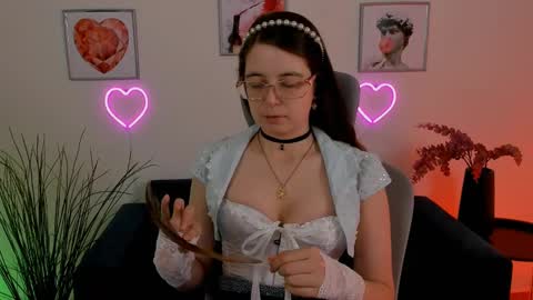 Snapshot of bellatrixllestrange chatting on 4, 2, 2025 Bella. Ntmu online show from 4, 2, 2025