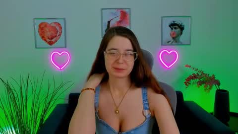 Snapshot of bellatrixllestrange chatting on 21, 2, 2025 Bella. Ntmu online show from 21, 2, 2025