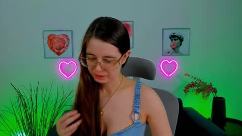 Snapshot of bellatrixllestrange chatting on 21, 2, 2025 Bella. Ntmu online show from 21, 2, 2025