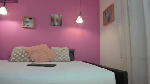 Snapshot of bellawild_ chatting on 5, 2, 2026 Bella Wild online show from 5, 2, 2026