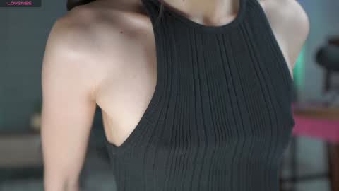 Belle Adrienne  IG  online show from 8, 12, 2024