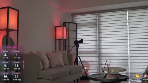 Snapshot of belle_adrienne chatting on 2, 11, 2025 Belle Adrienne IG online show from 2, 11, 2025