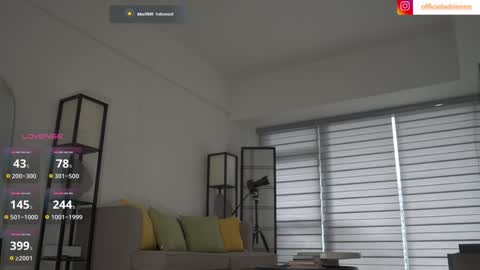 Belle Adrienne  IG  online show from 15, 2, 2026