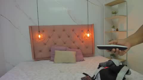 belle online show from 14, 12, 2025