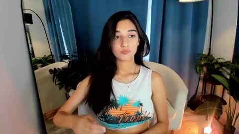 Snapshot of bellecerise_ chatting on 19, 7, 2026 Bella online show from 19, 7, 2026