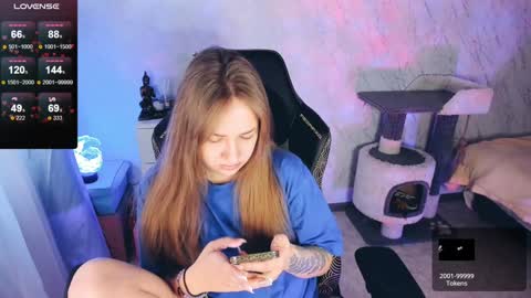 Snapshot of bellezza_ chatting on 12, 1, 2025 Your Annabelle Wolf online show from 12, 1, 2025