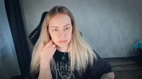 Your Annabelle Wolf  online show from 25, 5, 2026