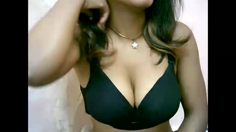 Snapshot of bellibellah chatting on 20, 5, 2026 BelliBellah online show from 20, 5, 2026