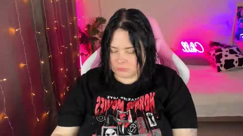 LinaBoo online show from 1, 11, 2025