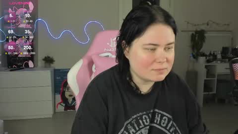 Snapshot of bellybooxo chatting on 17, 7, 2026 LinaBoo online show from 17, 7, 2026