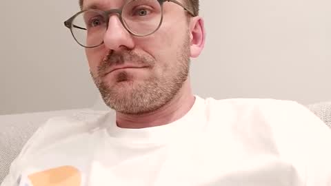 Snapshot of ben00189 chatting on 5, 6, 2026 ben00189 online show from 5, 6, 2026