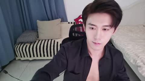 Snapshot of ben705676 chatting on 14, 10, 2025 Ben online show from 14, 10, 2025