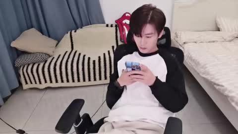 Snapshot of ben705676 chatting on 29, 11, 2025 Ben online show from 29, 11, 2025