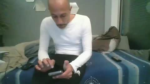 Snapshot of benbare13 chatting on 5, 2, 2025 benbare13 online show from 5, 2, 2025